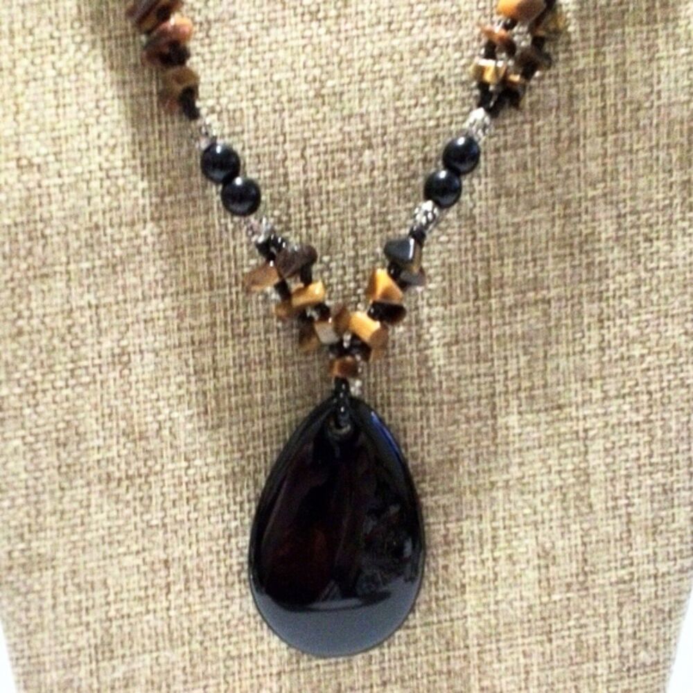 Tiger’s Eye Chip Bead and Black Seed Bead Glass Pendant Necklace